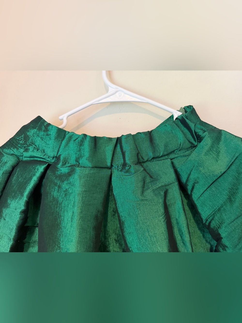 Emerald Green Women's Full Pleated Taffeta Skirt - Picture 4 of 7